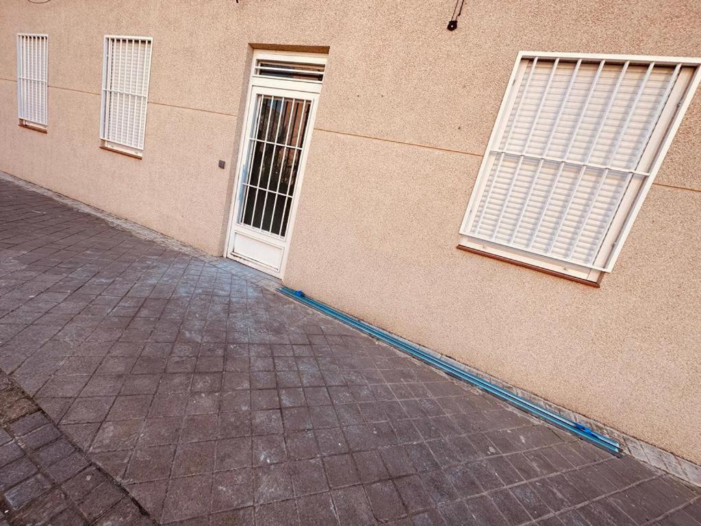 Hospedaje Cuatro Vientos Madrid Dış mekan fotoğraf